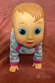 Bambola che gattona per bambini