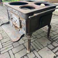 Stufa a legna in ghisa Fonderia Dal Fabbro cucina