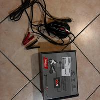 Caricabatterie e mantenitore di carica