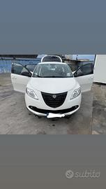 Ypslon 900 2014 metano benzina