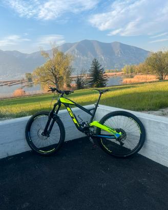 Bici enduro/DH Full Carbon - GT Pro Force