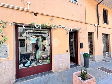 NEGOZIO A CASELLE TORINESE