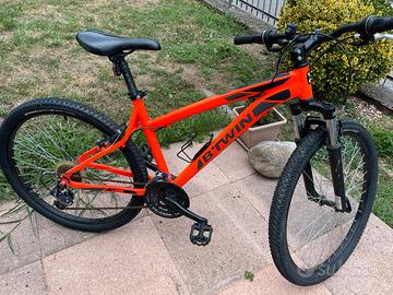 Bicicletta b twin rocker ride 340