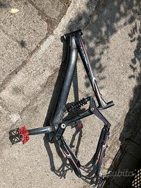 Telaio senza ammortizzatore