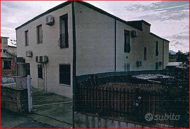 Immobile in asta di 1690 m² con più di 5 locali a 