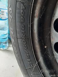 Ruota con cerchione quattro stagioni 215/60R16 99V
