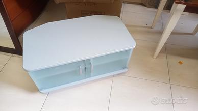 Carrello multiuso con vetri acidati.