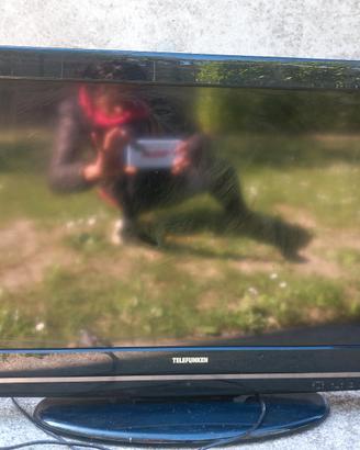 tv a schermo piatto 