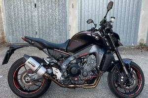 YAMAHA MT - 09 TECH BLACK