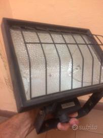 Faro proiettore alogeno 1000w nero con staffa 