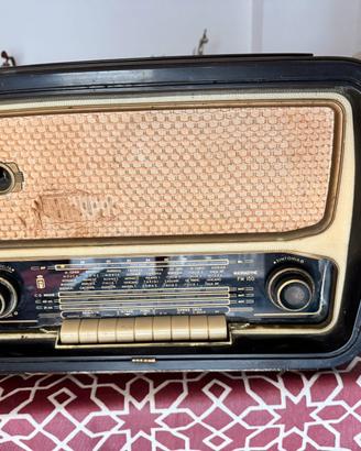 Magnadyne FM150 Radiofonografo Da restaurare