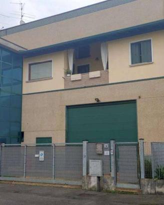 Immobile in asta di 121 m² con 2 locali a Urago d'