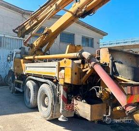 Iveco 330.30 + Pompa Cifa Invetta 36 Mt