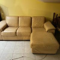 Divano di pelle  con penisola