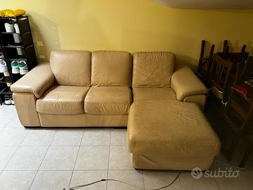 Divano di pelle  con penisola