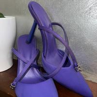 Décolleté a Punta-Bershka