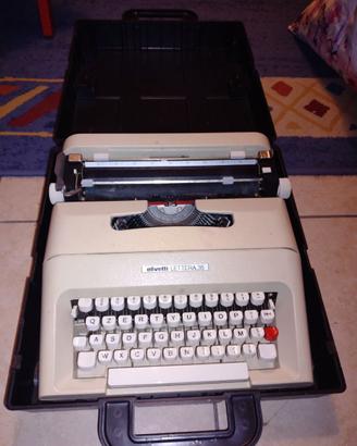 macchina da scrivere olivetti lettera 35