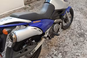 Suzuki Freewind 650, enduro stile Transalp,KLE ecc