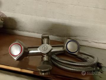 RUBINETTO MISCELATORE VASCA