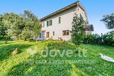 Villa di 200 m² con più di 5 locali a Larciano