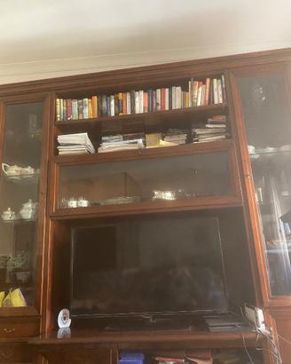 Credenza attrezzata
