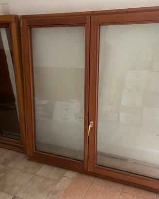 Finestra in legno