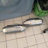 Scarichi e portatarga compl orig triumph 1050