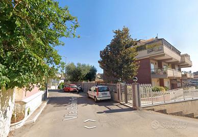 MONTE MARIO BILOCALE ARREDATO Con TERRAZZO PRIVATO