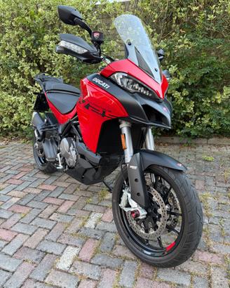 Ducati Multistrada V2s travel my23