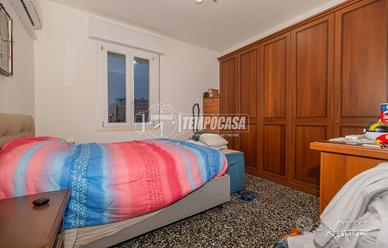 Quadrilocale con riscaldamento autonomo e garage