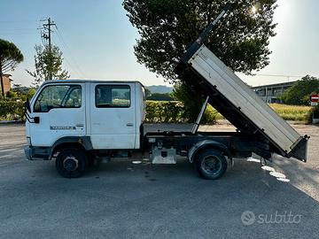 Nissan cabstar e120 doppia cabina