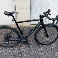 BICICLETTA FOCUS IZALCO MAX DISC