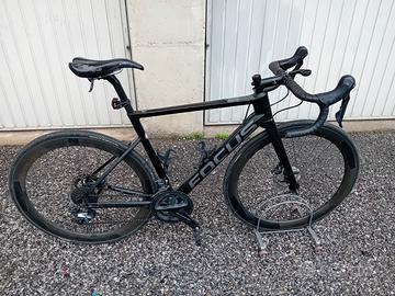 BICICLETTA FOCUS IZALCO MAX DISC