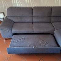 Divano angolare trasformabile in divano letto