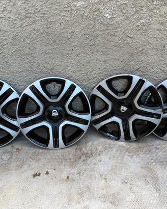 Copri cerchi calotte per Dacia Sandero  due 16"