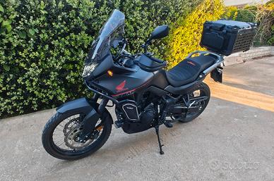 HONDA TRANSALP XL750 – FULL OPTIONAL 11.2024