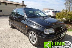 RENAULT Clio 1.8i 16V