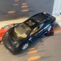 Jaguar xc220 maisto scala 1/18  .