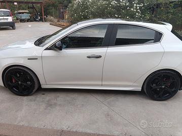 Alfa romeo Giulietta quadrifoglio verde