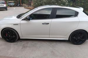 Alfa romeo Giulietta quadrifoglio verde