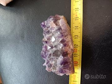 quarzo rosa minerale grezzo 