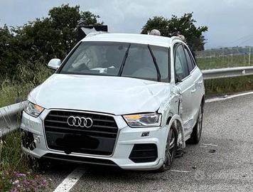 Audi Q3 S-line Diesel 2.0 120 CV