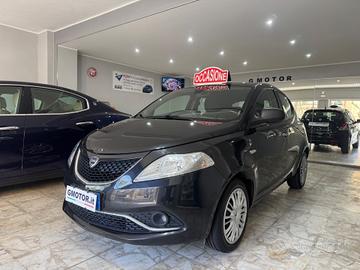Lancia Ypsilon 1.3 MJT 95 CV Silver
