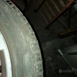 4 gomme con cerchi in lega misura 225/45/R18