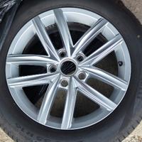 Cerchi 16+pneumatici Pirelli VW Golf