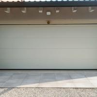 Portone sezionale motorizzato 5x2,3m – riducibile