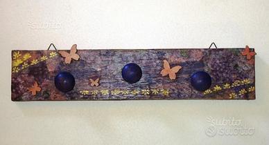 Appendino in legno fatto a mano