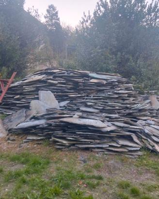 Lose in pietra 250 mq circa