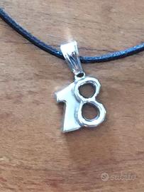 Ciondolo in Argento 925 Numero "18" con Cordoncino