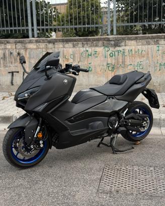 Tmax 560 2025